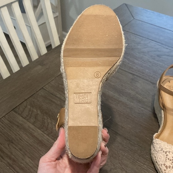 Time & Tru Memory Foam Pink Floral Wedge Sandals | Size 8 - Picture 8 of 10